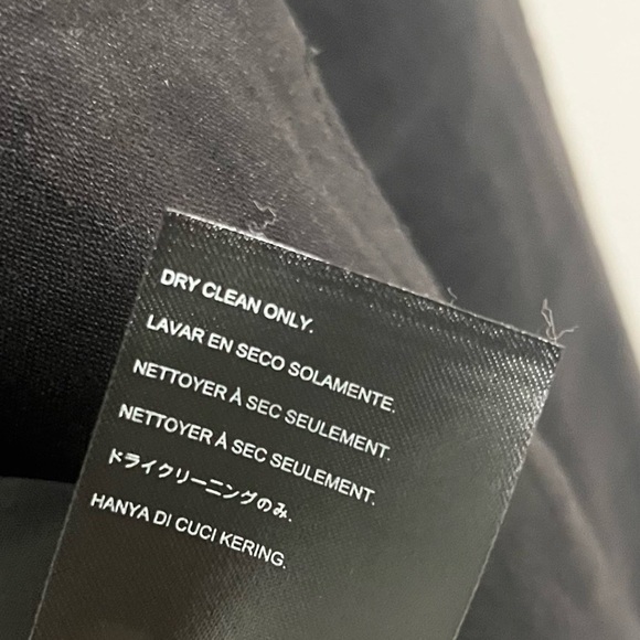 BEBE Linen Blend Black Cropped Pin Tuck Blazer Size 6 - Picture 6 of 8